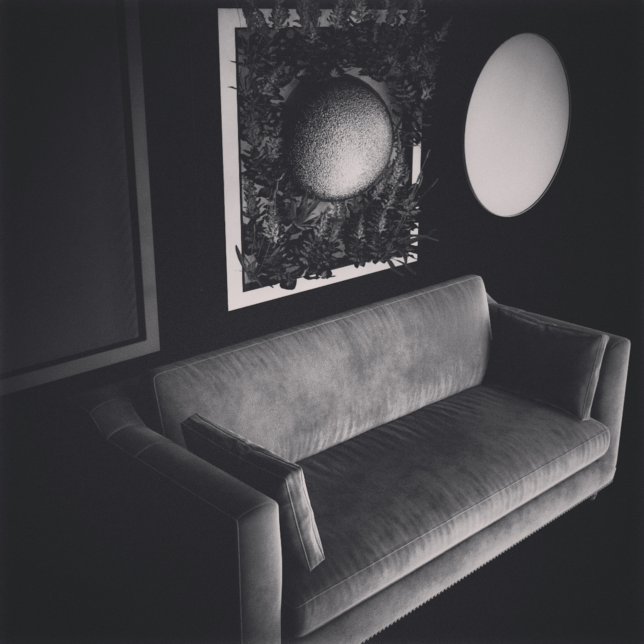Couch (black and white)